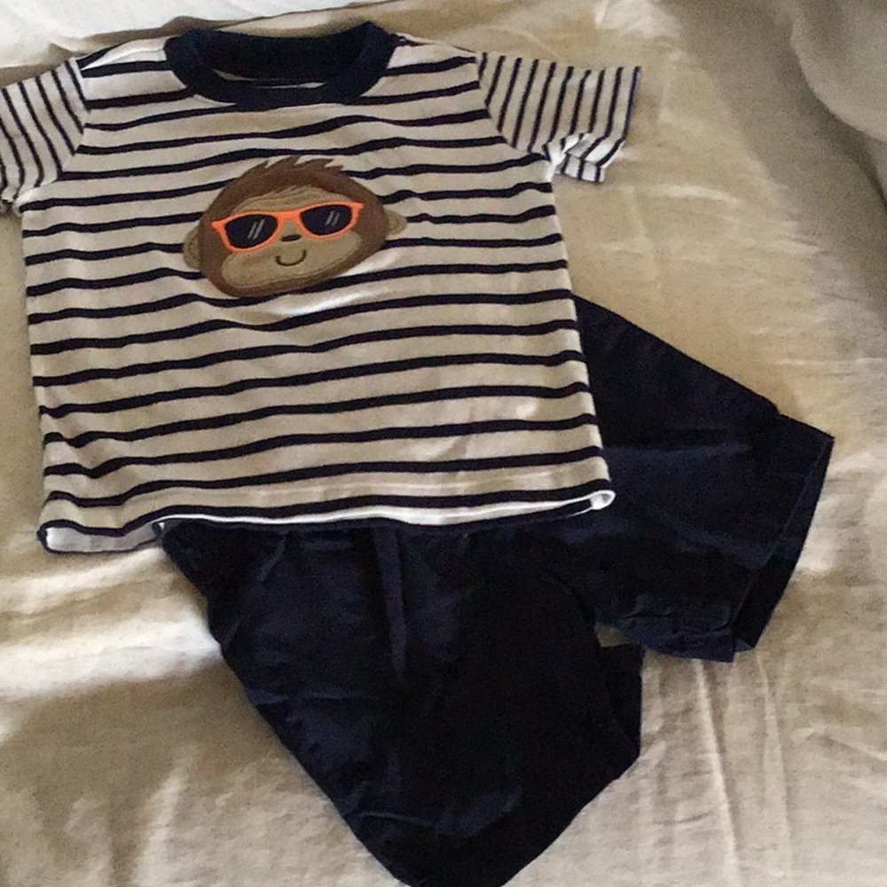 Carter’s short set.          #026